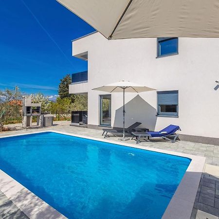 Villa Lio With Private Pool Linardići Екстериор снимка