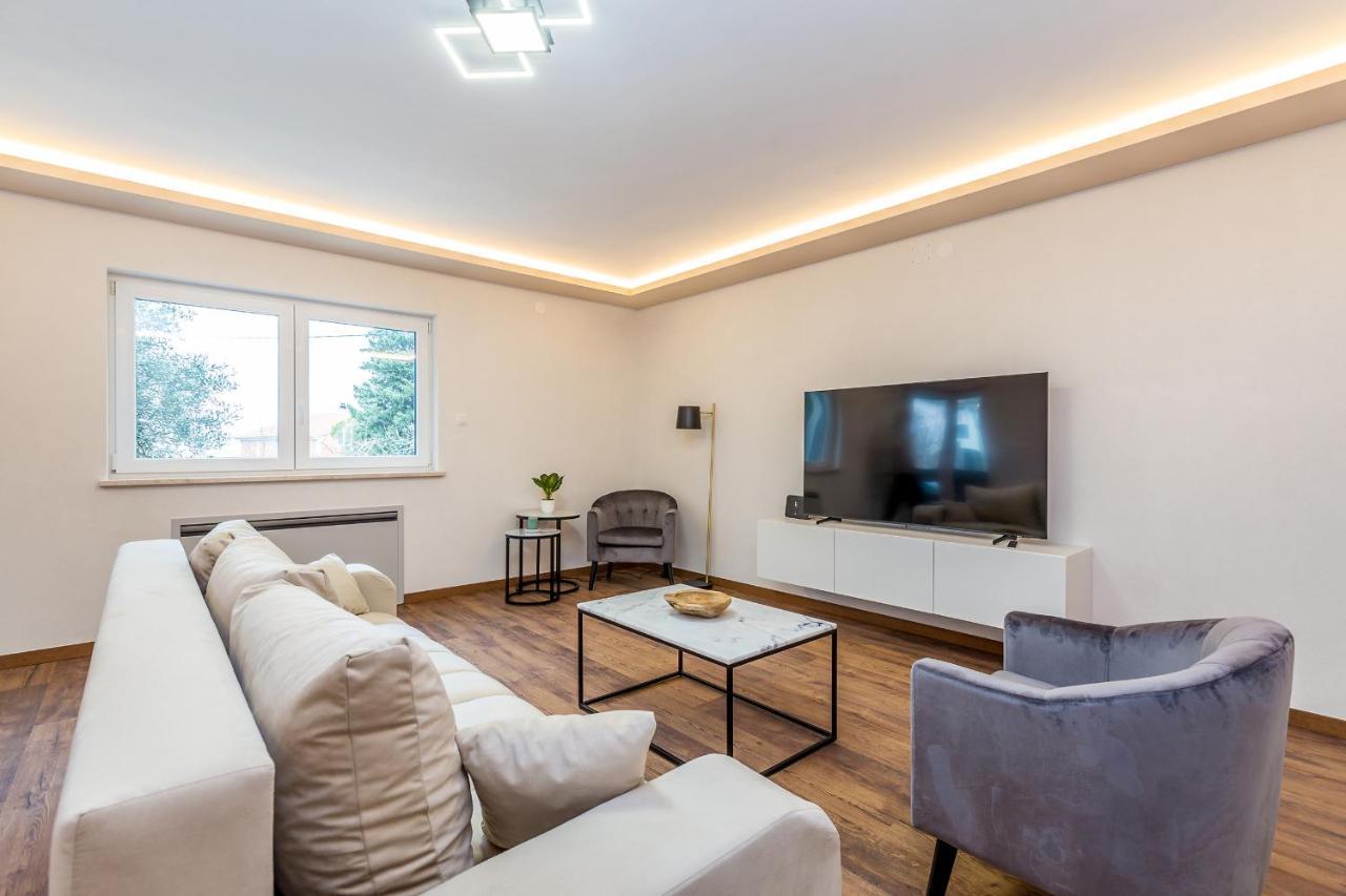 Villa Lio With Private Pool Linardići Екстериор снимка