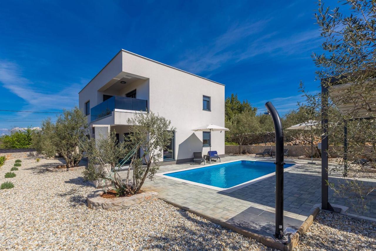 Villa Lio With Private Pool Linardići Екстериор снимка
